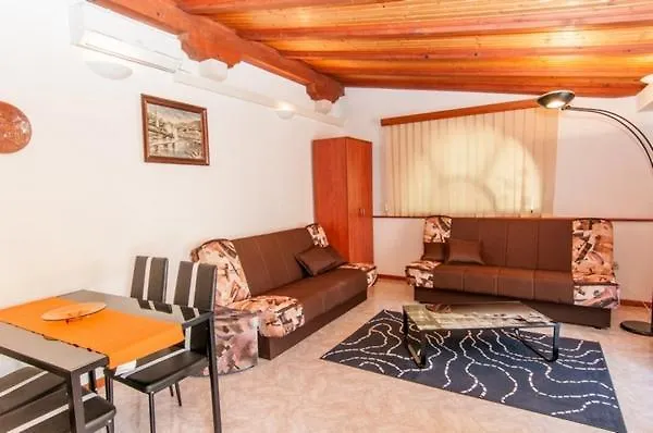 Vesna Apartament *